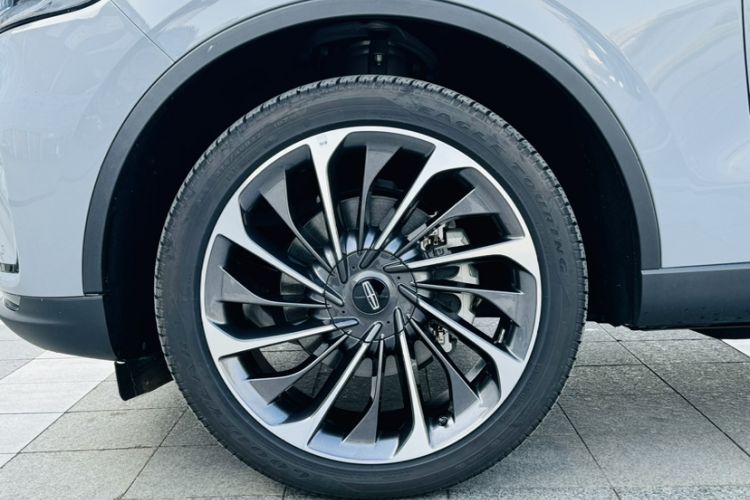 Used Lincoln Aviator 2024 3.0T V6 All-Wheel-Drive Luxury Edition Six Seats Exterior 7