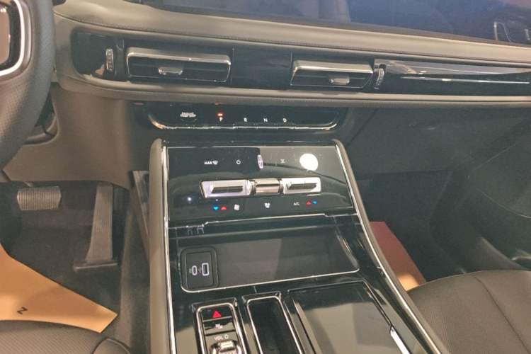 Used Lincoln Aviator 2024 3.0T V6 Four-Wheel Drive Elegance Edition Seven Seats Gear Lever