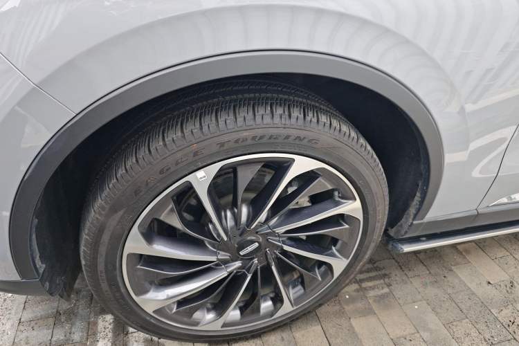 Used Lincoln Aviator 2024 3.0T V6 All-Wheel-Drive Luxury Edition Six Seats Left Front Wheel Hub