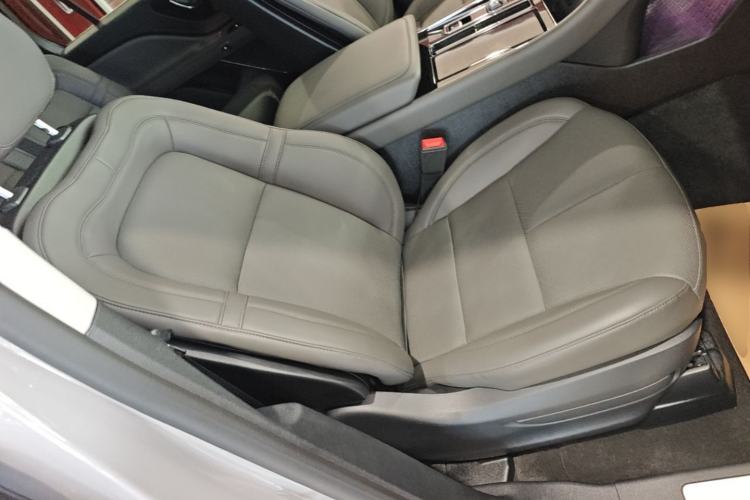 Used Lincoln Aviator 2024 3.0T V6 Four-Wheel Drive Elegance Edition Seven Seats Right Front Seat