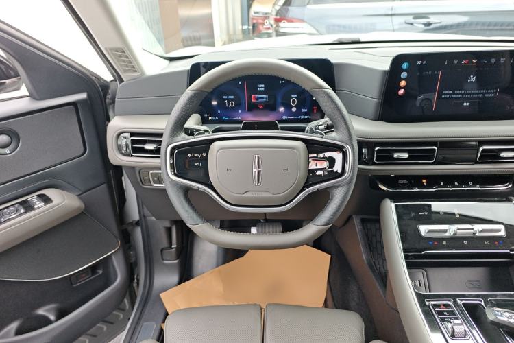 Used Lincoln Aviator 2024 3.0T V6 All-Wheel-Drive Luxury Edition Six Seats Steering Wheel