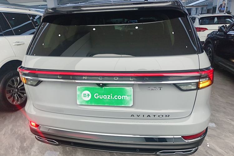 Used Lincoln Aviator 2024 3.0T V6 All-Wheel-Drive Luxury Edition Six Seats Rear