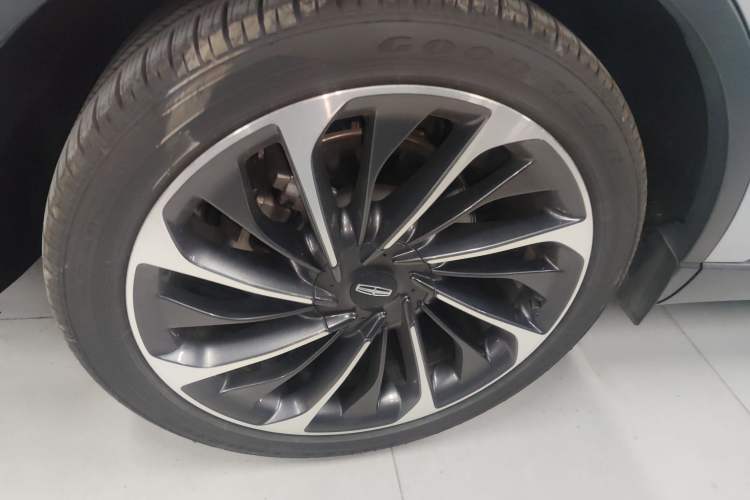 Used Lincoln Aviator 2024 3.0T V6 All-Wheel-Drive Luxury Edition Six Seats Right Rear Wheel Hub