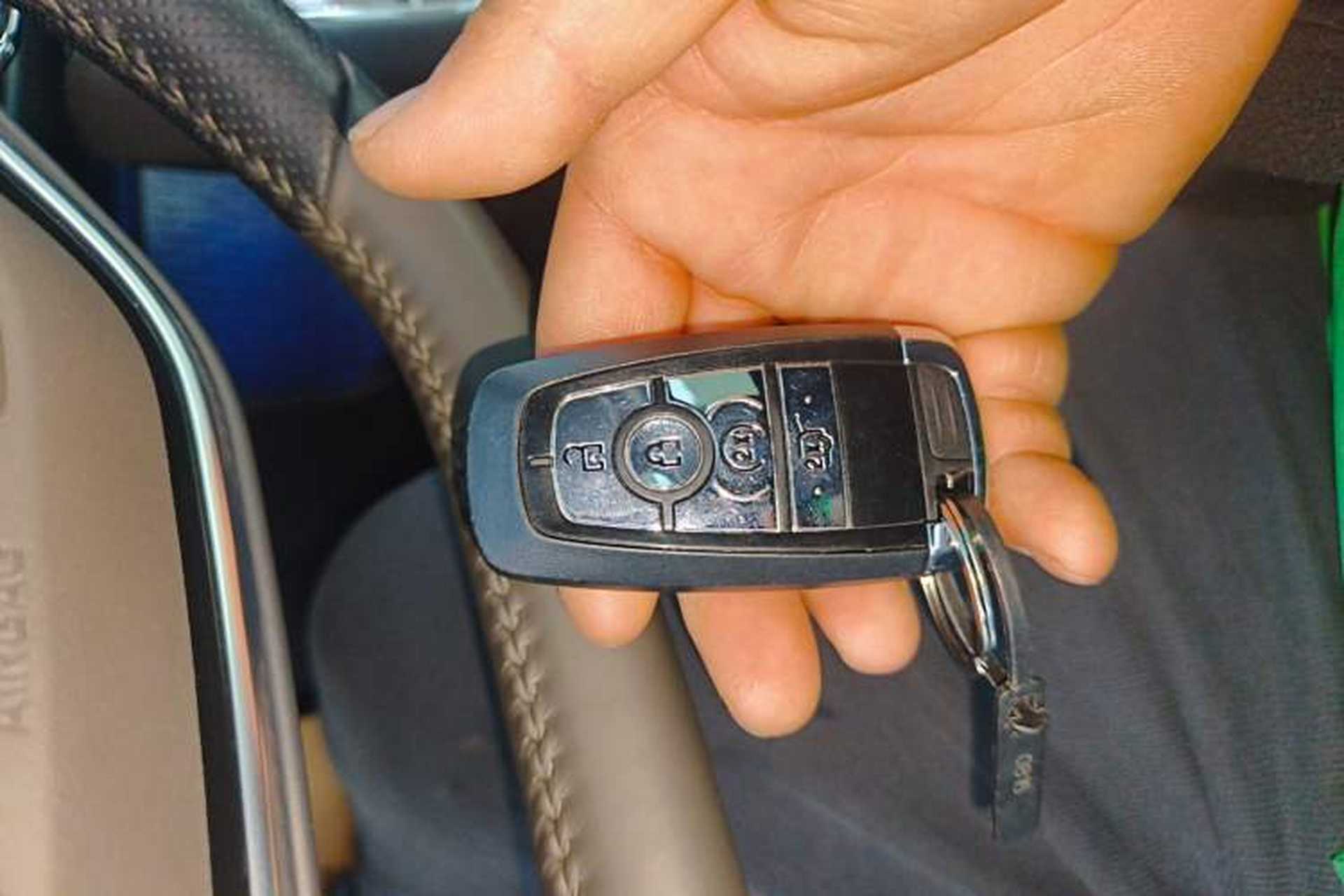 Used Lincoln Aviator 2024 3.0T V6 All-Wheel-Drive Luxury Edition Six Seats Vehicle Key