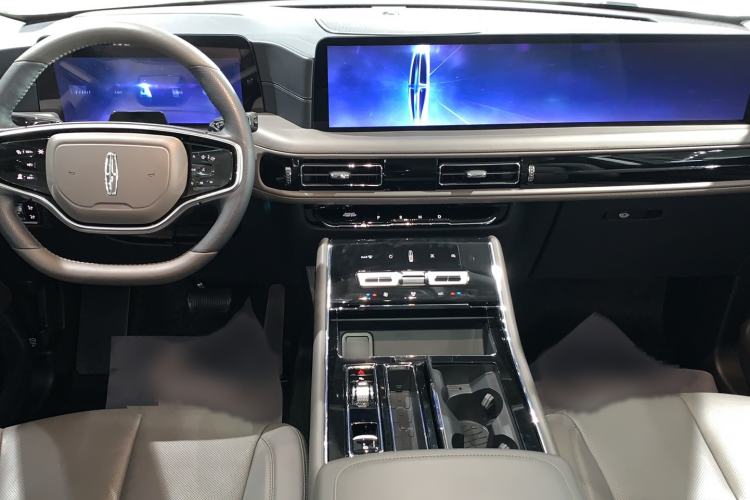 Used Lincoln Aviator 2024 3.0T V6 All-Wheel-Drive Elegance Edition Six Seats Interior 3