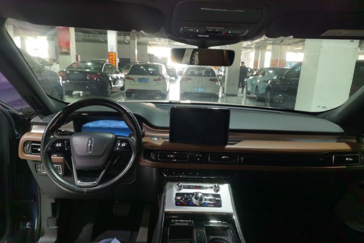 Used Lincoln Aviator New Energy 2020 3.0T V6 All-Wheel-Drive High-Performance Plug-in Hybrid Center Console