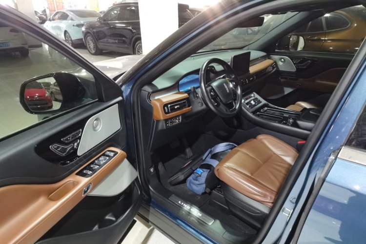 Used Lincoln Aviator New Energy 2020 3.0T V6 All-Wheel-Drive High-Performance Plug-in Hybrid Driver Seat