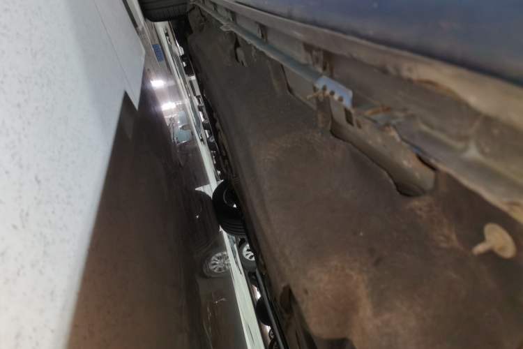 Used Lincoln Aviator New Energy 2020 3.0T V6 All-Wheel-Drive High-Performance Plug-in Hybrid Left Side Sill