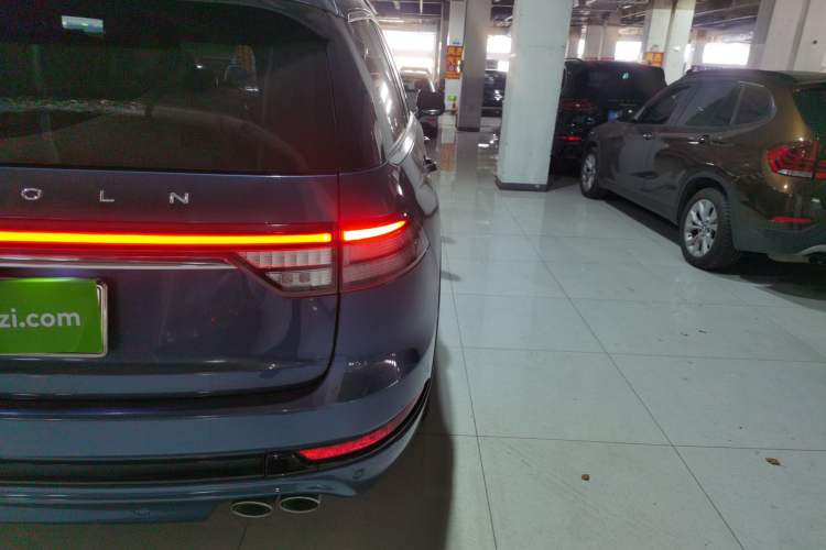 Used Lincoln Aviator New Energy 2020 3.0T V6 All-Wheel-Drive High-Performance Plug-in Hybrid Right Rear Taillight