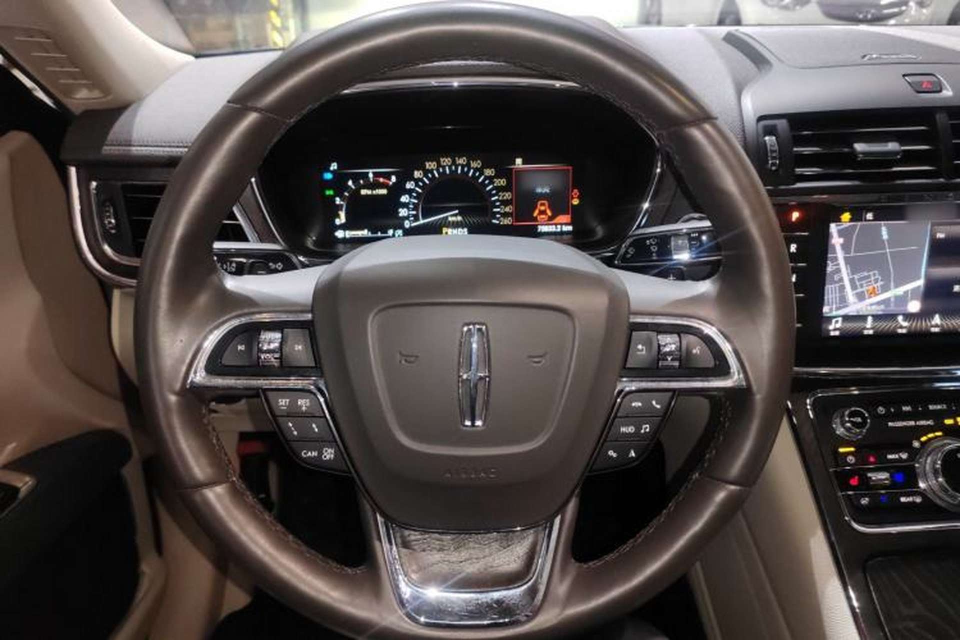 Used Lincoln Continental 2019 2.0T Two-Wheel Drive Prestige Version China VI Standard Steering Wheel