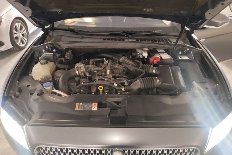 Used Lincoln Continental 2018 3.0T Four-Wheel Drive Prestige Edition Engine Bay