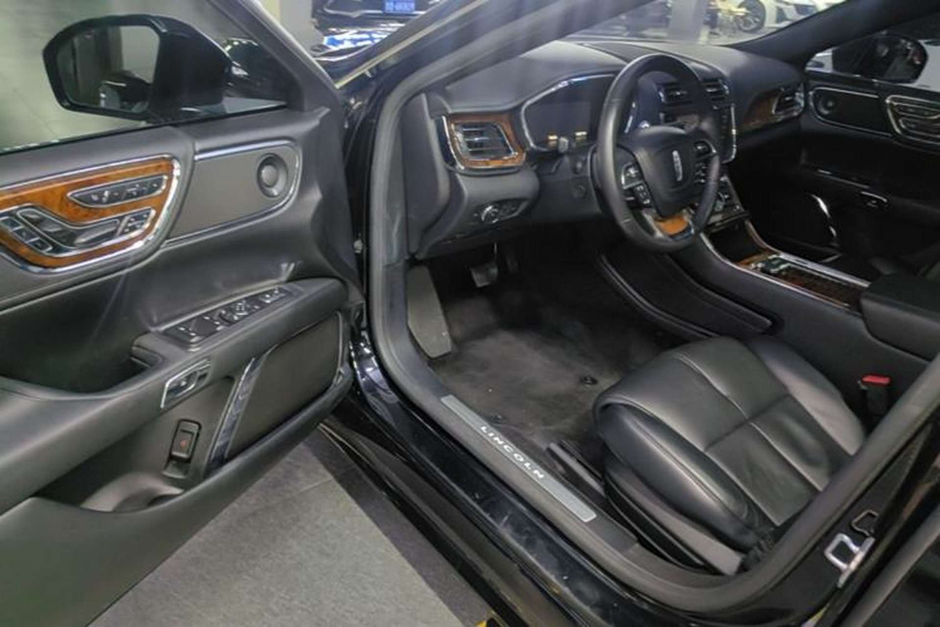 Used Lincoln Continental 2017 2.0T Two-Wheel Drive Prestige Edition Driver Seat