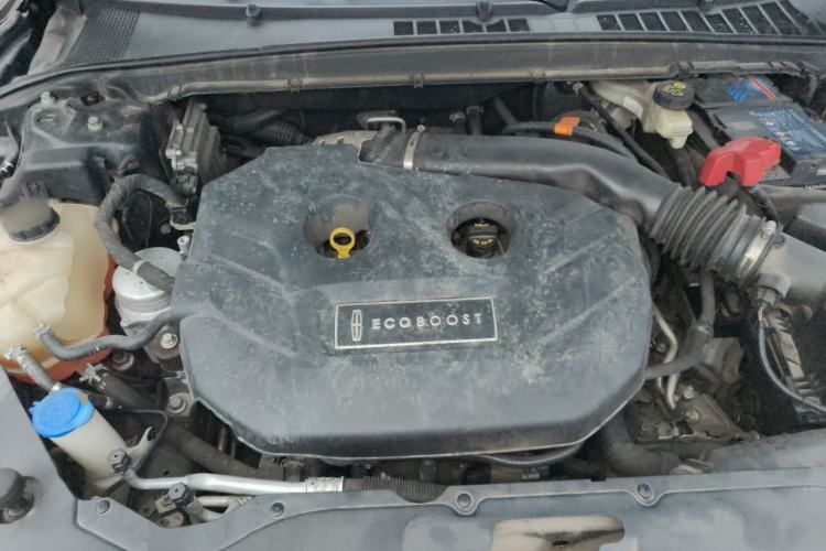 Used Lincoln Continental 2017 2.0T Two-Wheel Drive Prestige Edition Engine Bay