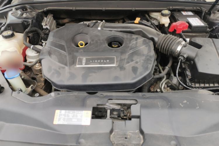 Used Lincoln Continental 2017 2.0T Two-Wheel Drive Deluxe Edition Engine Bay