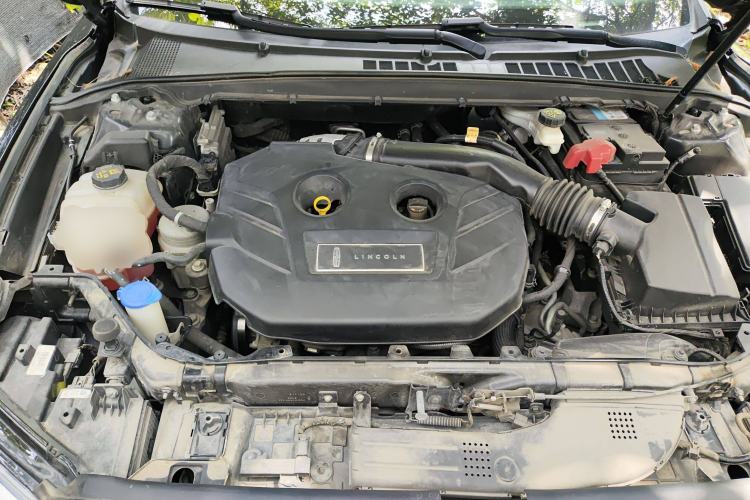 Used Lincoln Continental 2017 2.0T Two-Wheel Drive Deluxe Edition Engine Bay