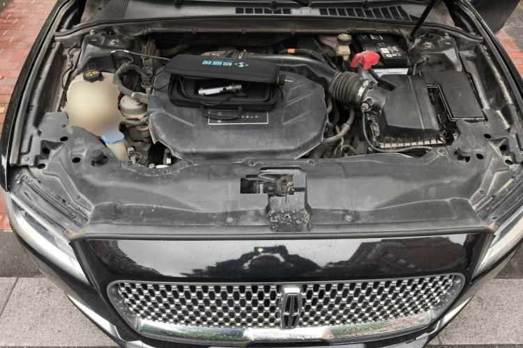 Used Lincoln Continental 2017 2.0T Two-Wheel Drive Deluxe Edition Engine Bay