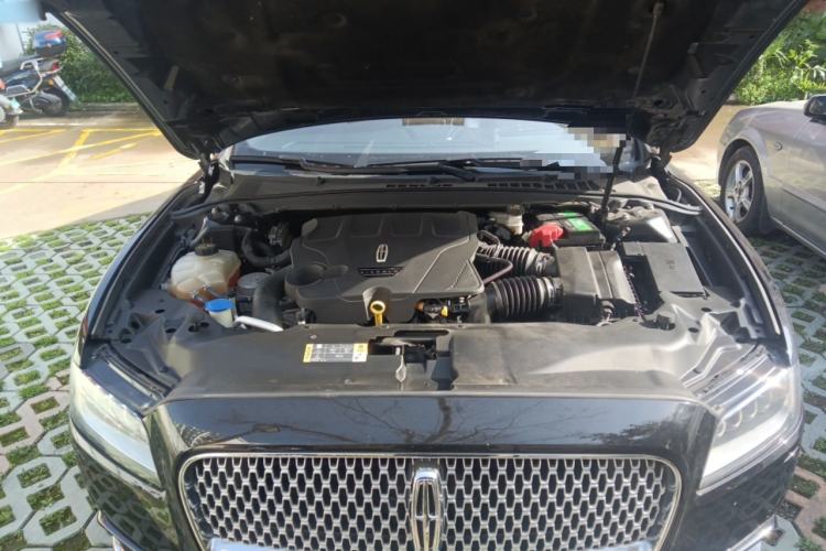 Used Lincoln Continental 2017 3.0T Four-Wheel Drive Prestige Edition Engine Bay