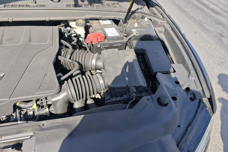 Used Lincoln Continental 2017 3.0T Four-Wheel Drive Prestige Edition Engine Bay Left