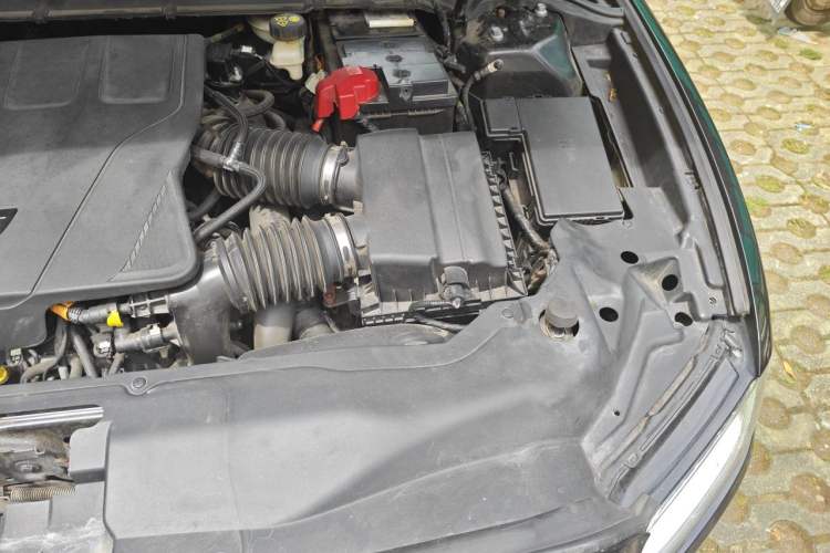 Used Lincoln Continental 2017 3.0T Four-Wheel Drive Prestige Edition Engine Bay Left