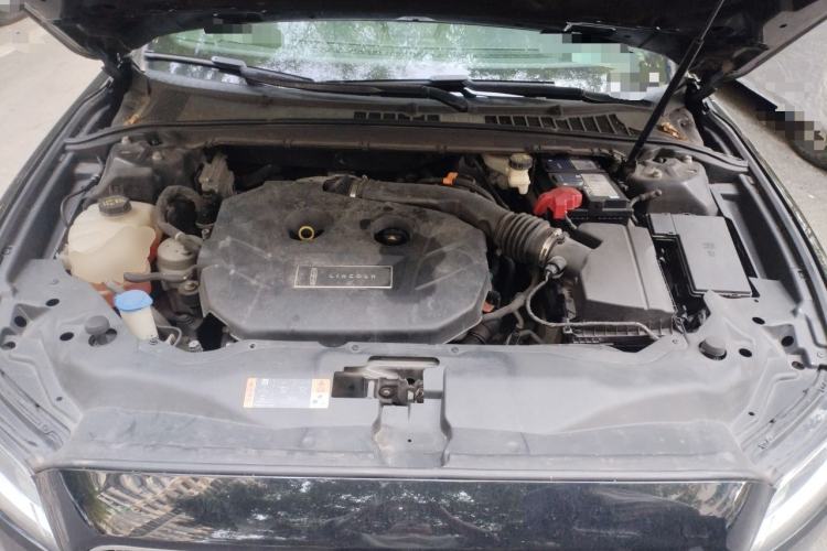 Used Lincoln Continental 2017 2.0T Two-Wheel Drive Deluxe Edition Engine Bay
