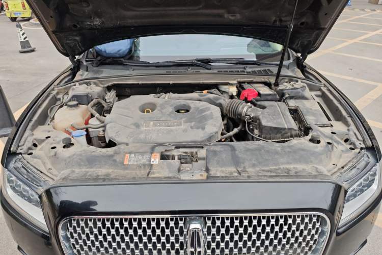 Used Lincoln Continental 2017 2.0T Two-Wheel Drive Prestige Edition Engine Bay