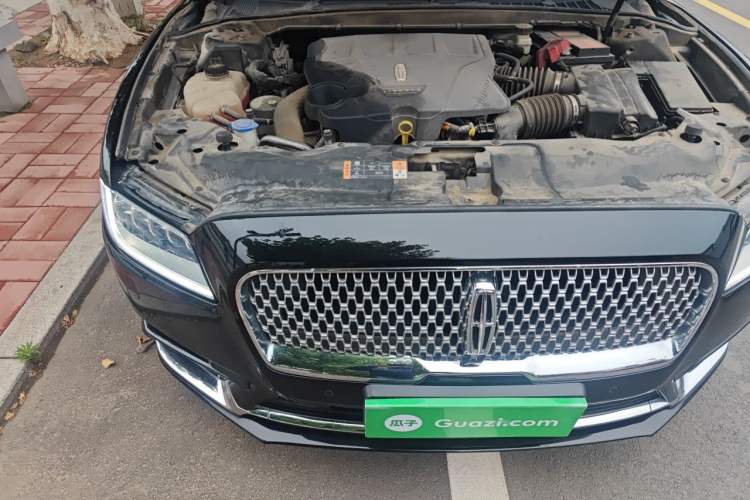 Used Lincoln Continental 2017 3.0T Four-Wheel Drive Prestige Edition Engine Bay Right