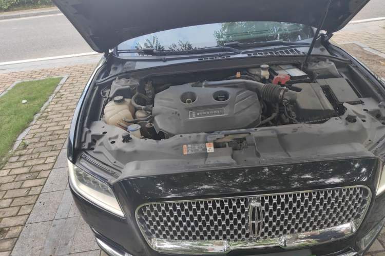 Used Lincoln Continental 2017 2.0T Two-Wheel-Drive Luxury Edition Engine Bay Right
