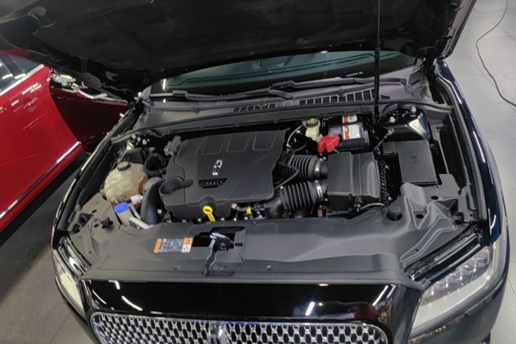 Used Lincoln Continental 2017 3.0T Four-Wheel Drive Prestige Edition Engine Bay