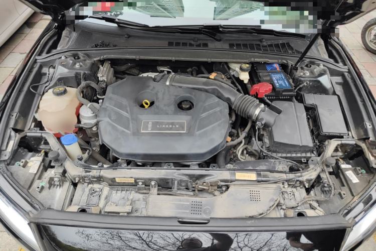 Used Lincoln Continental 2017 2.0T Two-Wheel Drive Prestige Edition Engine Bay