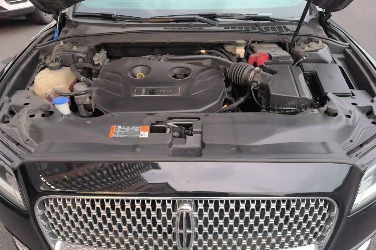 Used Lincoln Continental 2017 2.0T Two-Wheel Drive Deluxe Edition Engine Bay