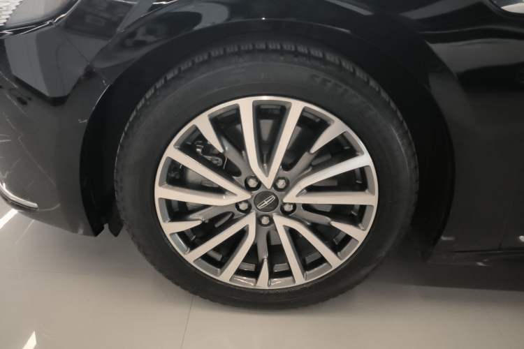 Used Lincoln Continental 2017 2.0T Two-Wheel-Drive Luxury Edition Exterior 4