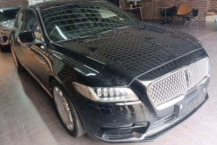 Used Lincoln Continental 2017 3.0T Four-Wheel Drive Prestige Edition Front Right 45 Deg