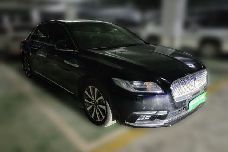 Used Lincoln Continental 2017 2.0T Two-Wheel Drive Deluxe Edition Front Right 45 Deg