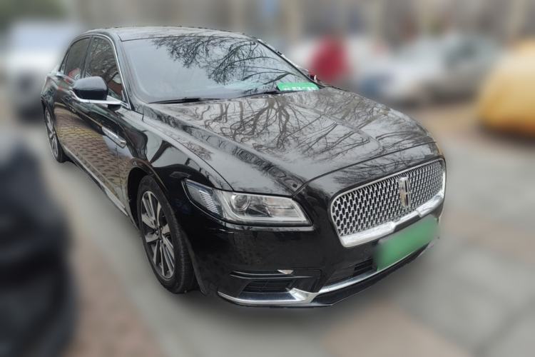 Used Lincoln Continental 2017 2.0T Two-Wheel Drive Deluxe Edition Front Right 45 Deg