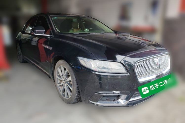 Used Lincoln Continental 2017 2.0T Two-Wheel Drive Deluxe Edition Front Right 45 Deg