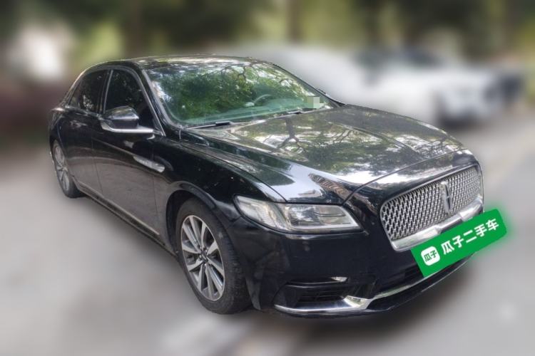 Used Lincoln Continental 2017 2.0T Two-Wheel Drive Deluxe Edition Front Right 45 Deg