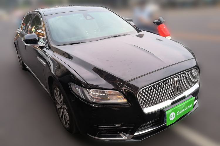 Used Lincoln Continental 2017 2.0T Two-Wheel Drive Deluxe Edition Front Right 45 Deg