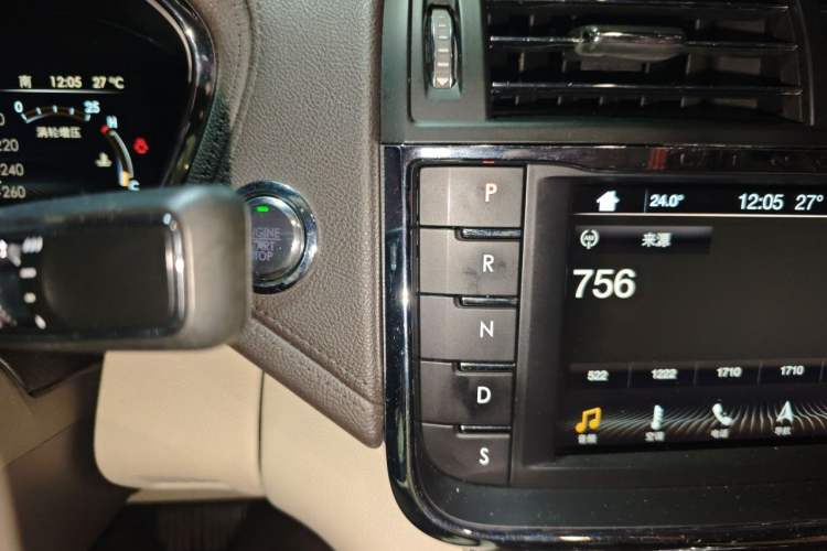 Used Lincoln Continental 2017 2.0T Two-Wheel Drive Deluxe Edition Gear Lever