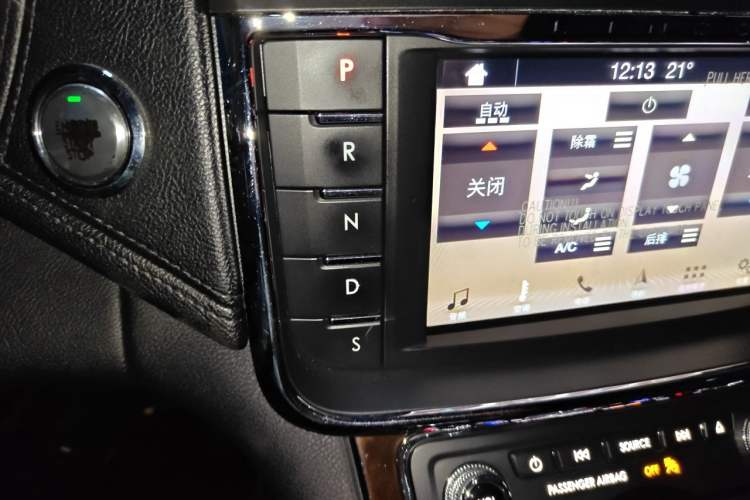 Used Lincoln Continental 2017 2.0T Two-Wheel-Drive Luxury Edition Gear Lever
