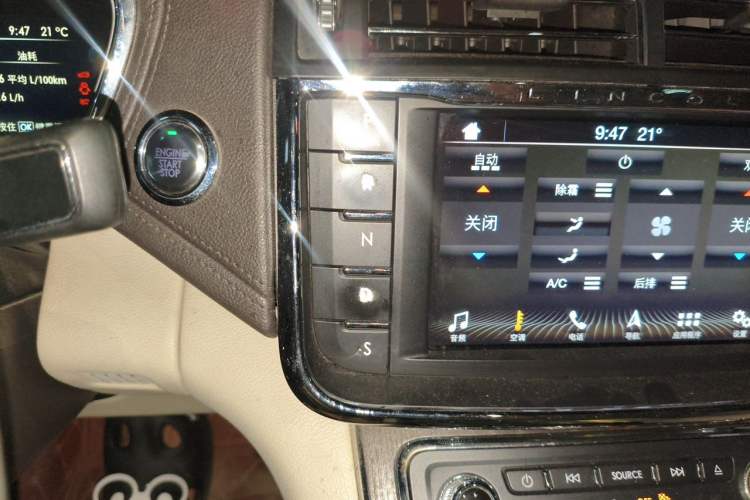 Used Lincoln Continental 2017 2.0T Two-Wheel-Drive Luxury Edition Gear Lever