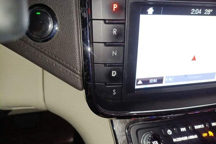 Used Lincoln Continental 2017 2.0T Two-Wheel-Drive Luxury Edition Gear Lever
