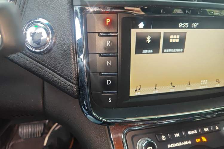 Used Lincoln Continental 2017 3.0T Four-Wheel Drive Prestige Edition Gear Lever