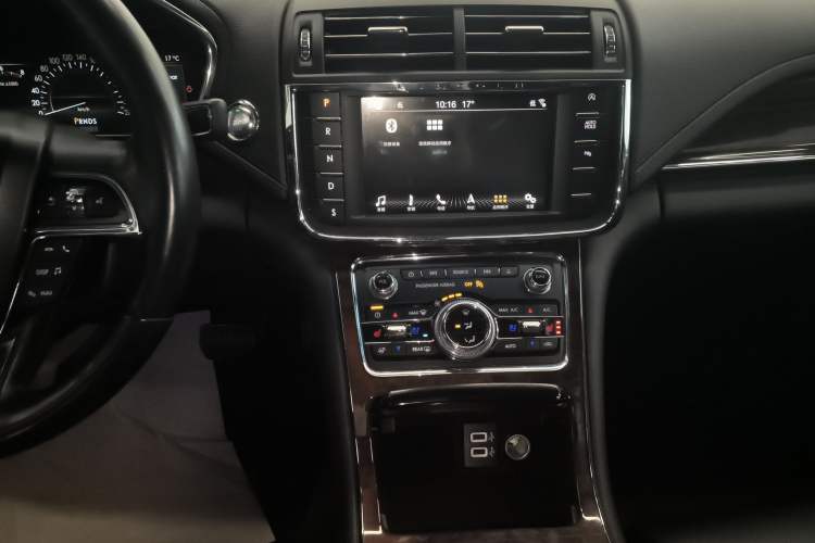 Used Lincoln Continental 2017 2.0T Two-Wheel-Drive Luxury Edition Gear Lever