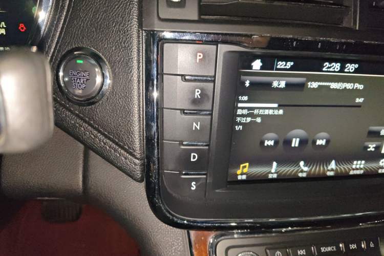 Used Lincoln Continental 2017 2.0T Two-Wheel-Drive Luxury Edition Gear Lever