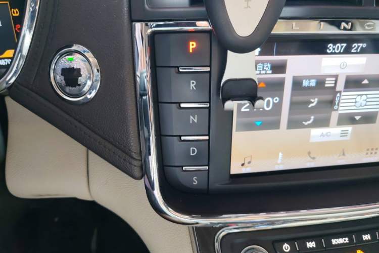 Used Lincoln Continental 2017 2.0T Two-Wheel Drive Deluxe Edition Gear Lever