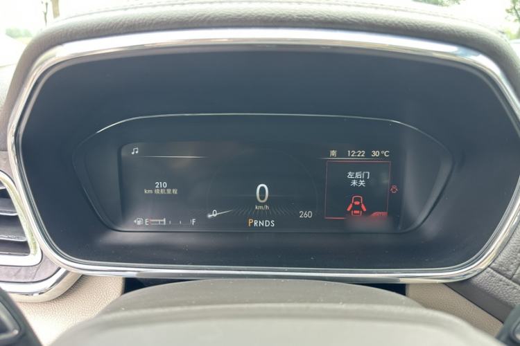 Used Lincoln Continental 2017 2.0T Two-Wheel-Drive Luxury Edition Instrument Cluster