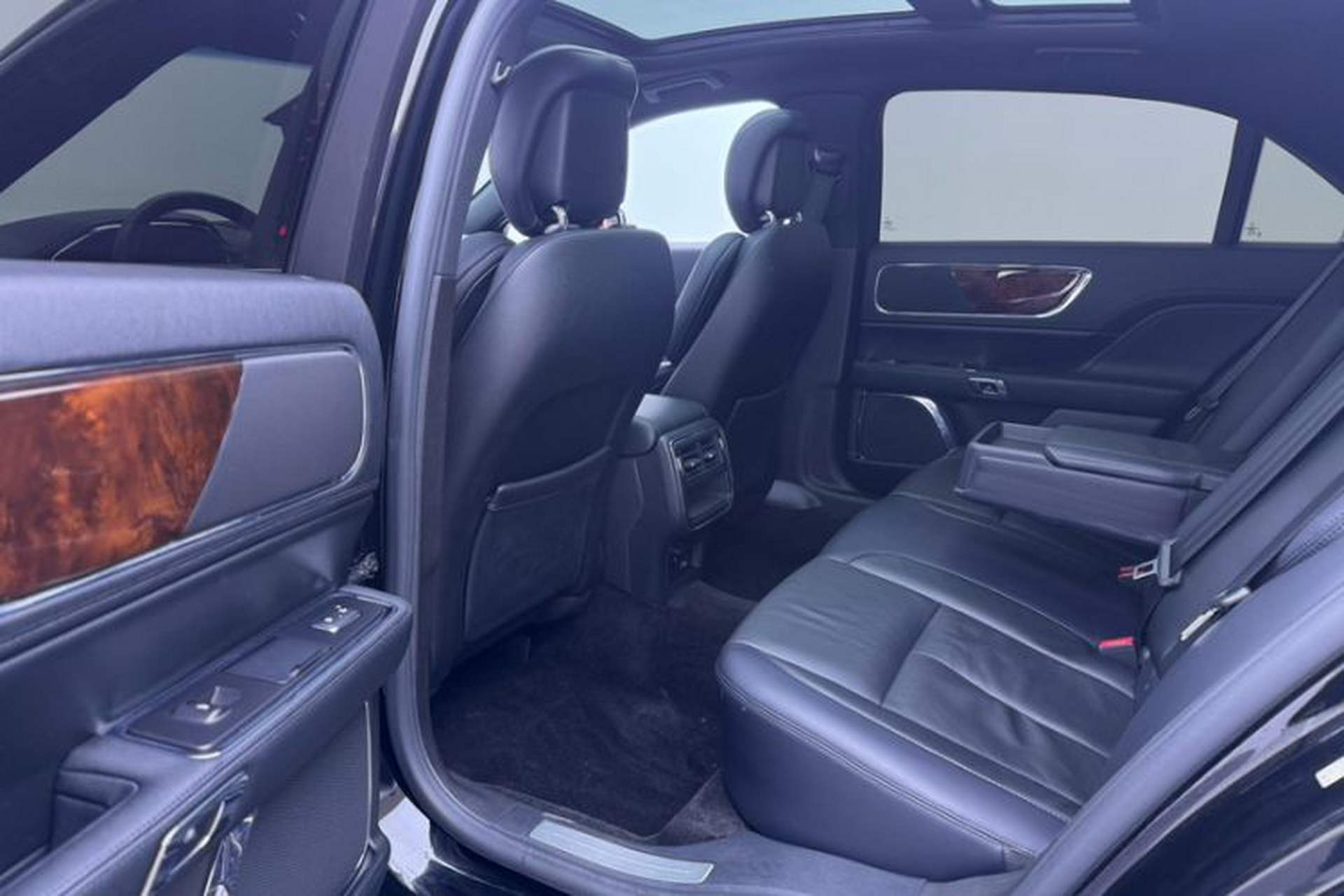 Used Lincoln Continental 2017 2.0T Two-Wheel Drive Deluxe Edition Interior 1