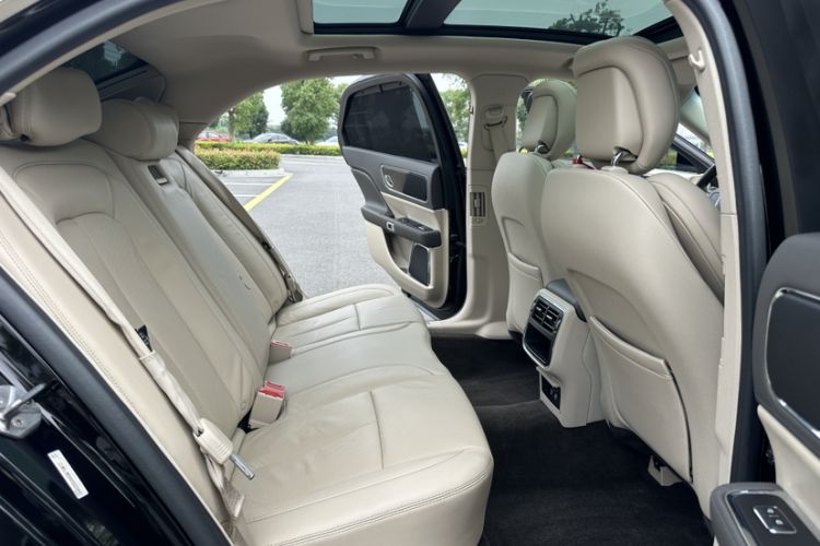Used Lincoln Continental 2017 2.0T Two-Wheel-Drive Luxury Edition Interior 9