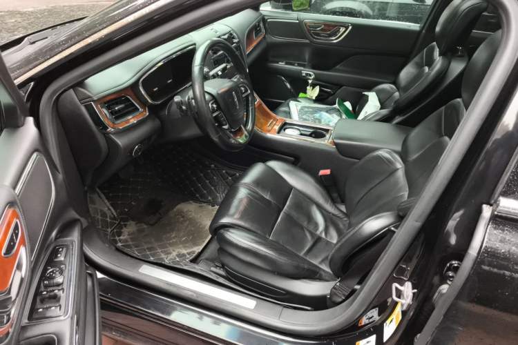 Used Lincoln Continental 2017 2.0T Two-Wheel Drive Deluxe Edition Left Front Seat