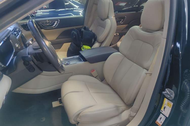 Used Lincoln Continental 2017 2.0T Two-Wheel Drive Prestige Edition Left Front Seat